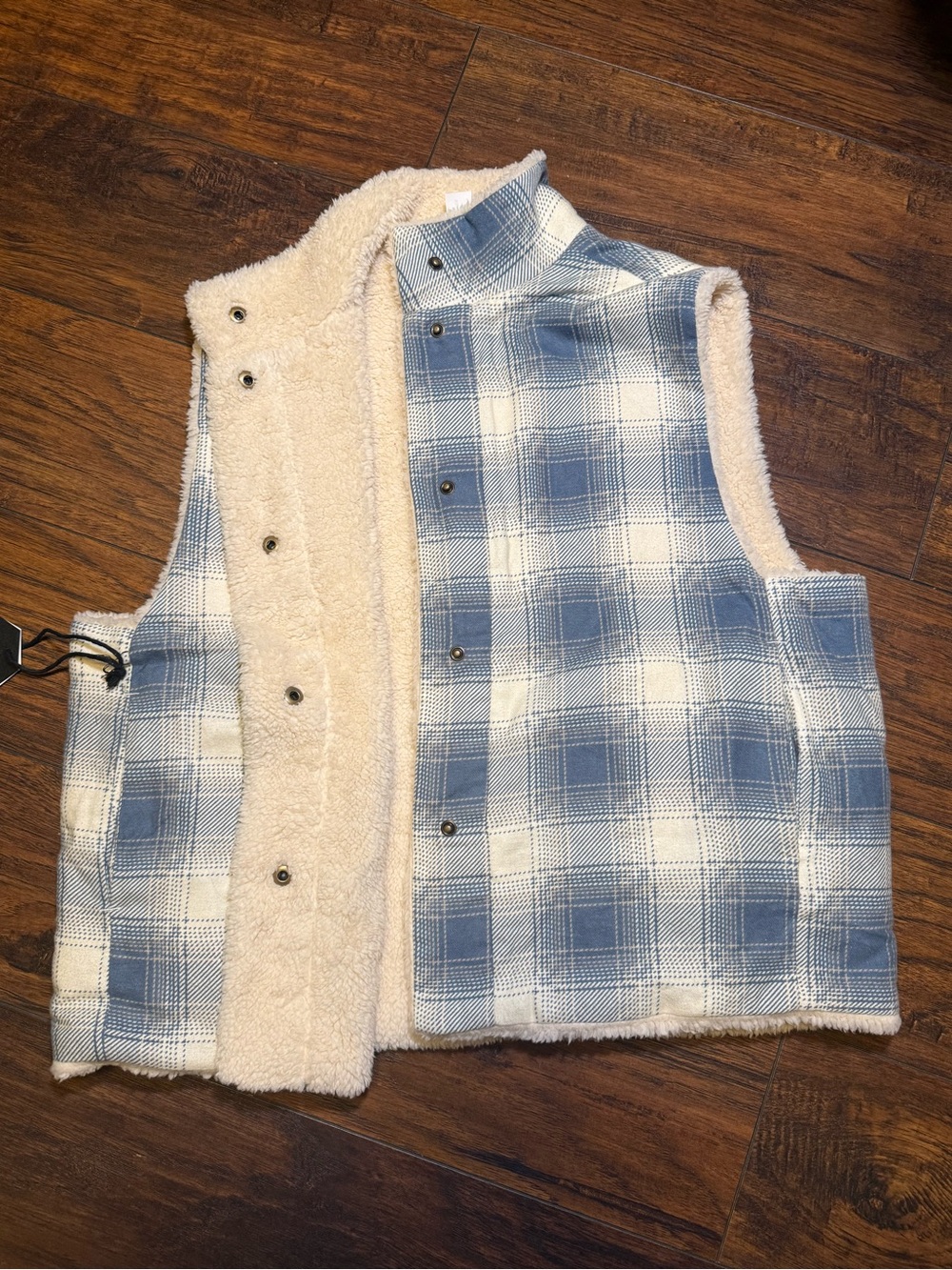 CLEO + WOLF Women’s Alice Reversible Sherpa and Plaid Vest Size Large Western - Picture 6 of 12